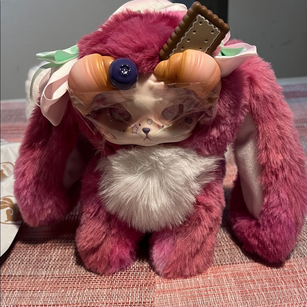 Calembou Tutulong Honey Sweetheart Plush